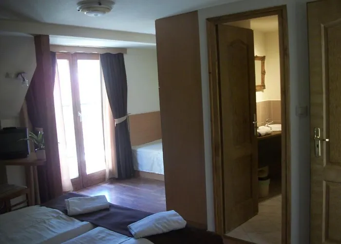 Viktória Casa de hóspedes Balatonalmádi