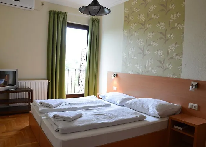 Viktória Balatonalmádi